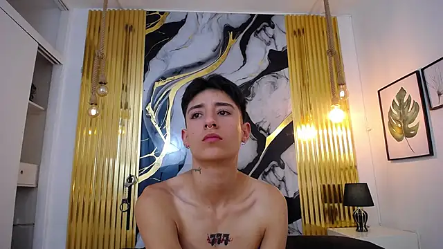 mathews_04 Live XXX-chat