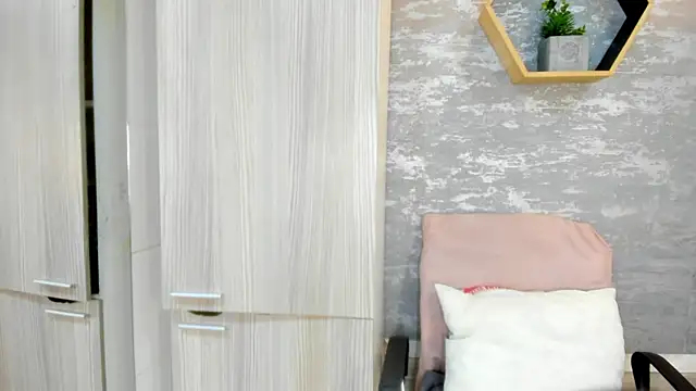 Mhelanny2's Live XXX Chat