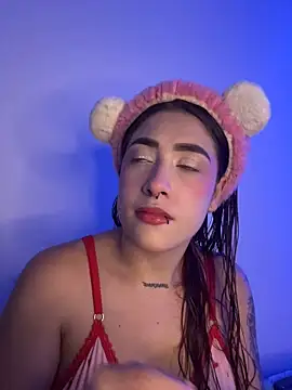 Darlahooper1_ Adlı Modelin Canlı XXX Sohbeti