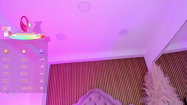 KarelyMitchel Adlı Modelin Canlı XXX Sohbeti