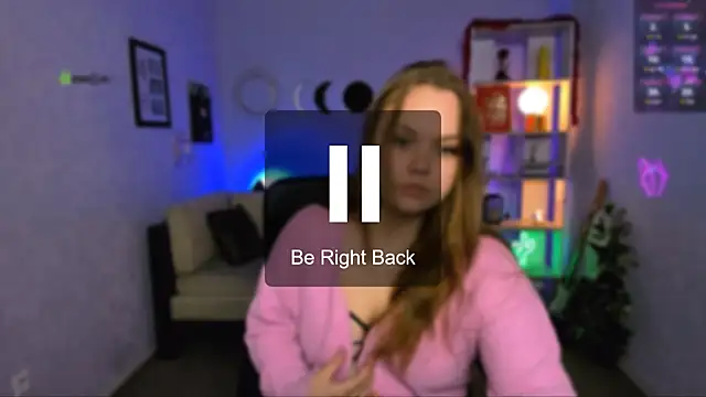 Show modela keri_ti na web-kameri