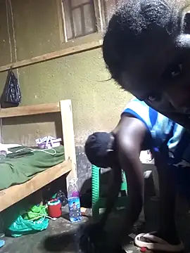 HOSTESS33 Adlı Modelin Web Kamerası Şovu