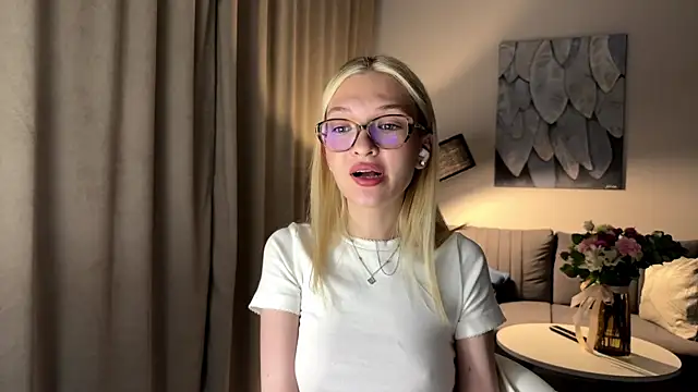 EvelineMolimaのライブXXXチャット