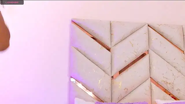 AlanaDoll élő XXX-chatje