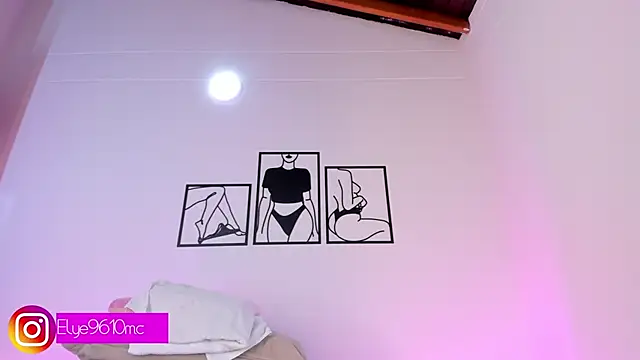 ellie_mcdonald Live XXX-Chat