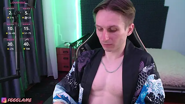 Pokazy przed kamerką – F666LAME