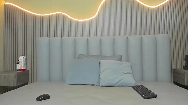 Michelle_Saenz_ Live XXX-Chat