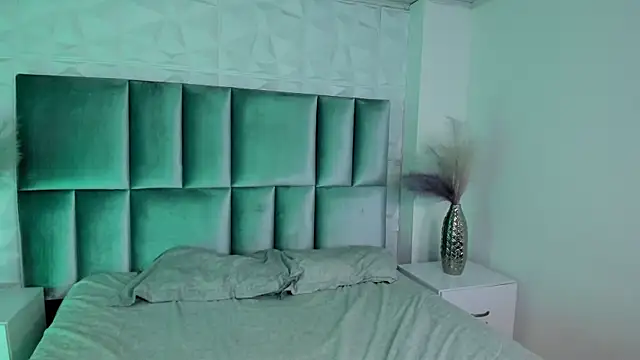 HollyPeach Obrolan Langsung XXX