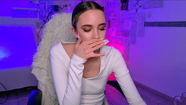 KimPorins' Live XXX Chat