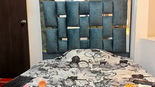 Alaia2: онлайн-секс-чат