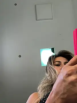 แชท XXX สดของ valentina_herrrera