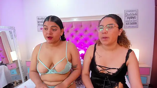 Pertunjukan Kamera Web AllisonAdams_