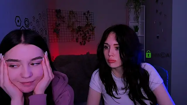 Show modela riley_sanders na web-kameri