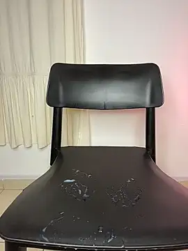 MaddyX__: онлайн-секс-чат