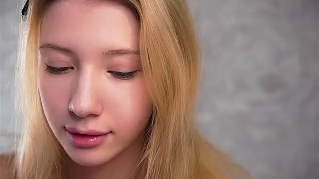 SunnivaCovil's Live XXX Chat