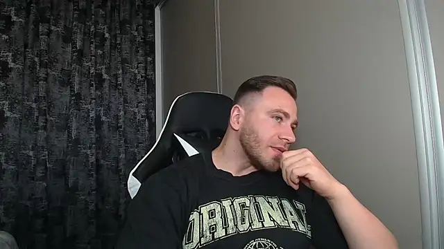 Thori92 Pertunjukan Webcam