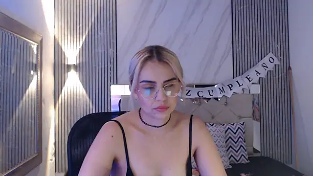 ashley__tylor 即時 XXX 聊天