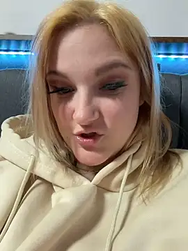 ViviLuu Live XXX-chat