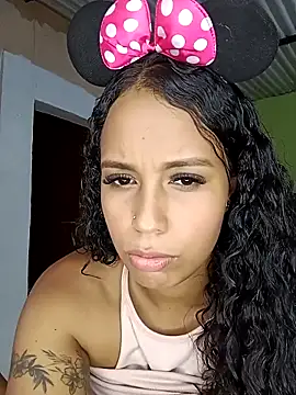 Laura20lopez's Webcam Show