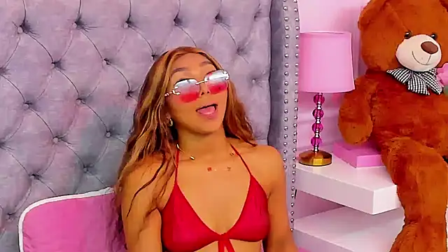 HaileeRoberts' Live XXX Chat