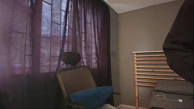 PaulEvens 即時 XXX 聊天