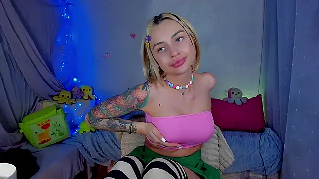 YourLizzyDoll élő XXX-chatje