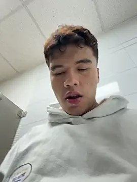 Chat +18 de Logan_smith1 ao vivo