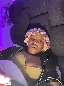 Czat XXX na żywo – RainBougie