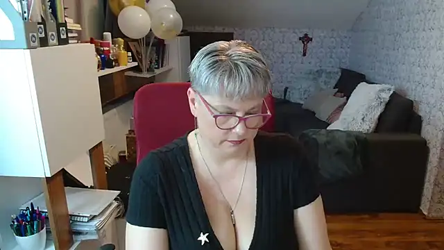 bigtits4you's Live XXX Chat