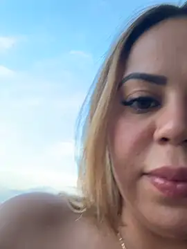 lariic Chat XXX in diretta