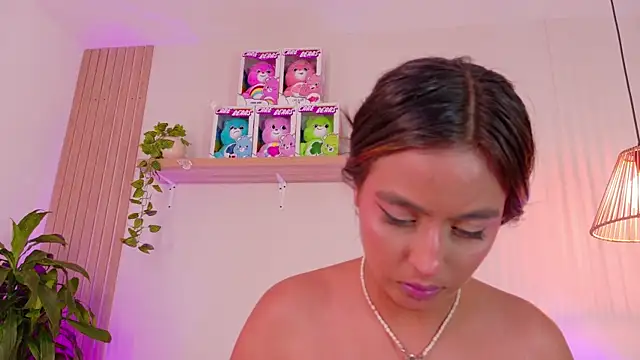 emily_bankのライブXXXチャット