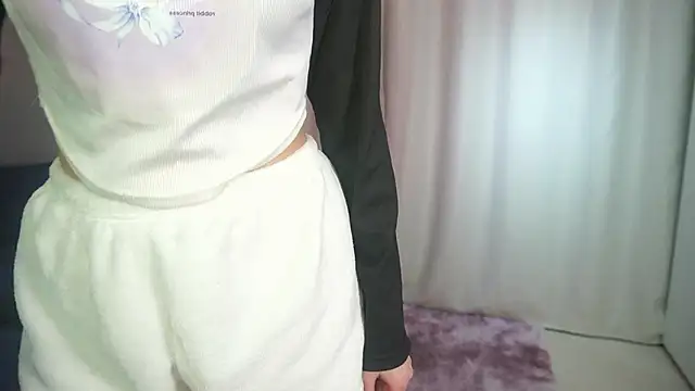 XXX chat uživo modela Leyla_crsh