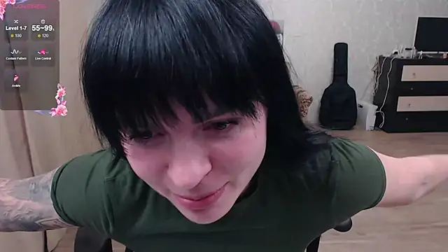 Show modela JuicyJess na web-kameri