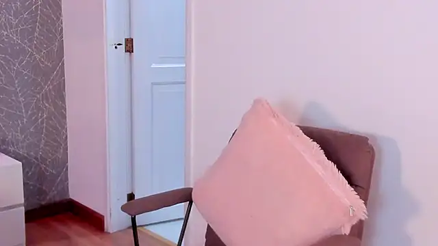 Chat +18 de LiaCathaleya ao vivo