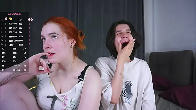 Živý XXX chat LenoreOlevera