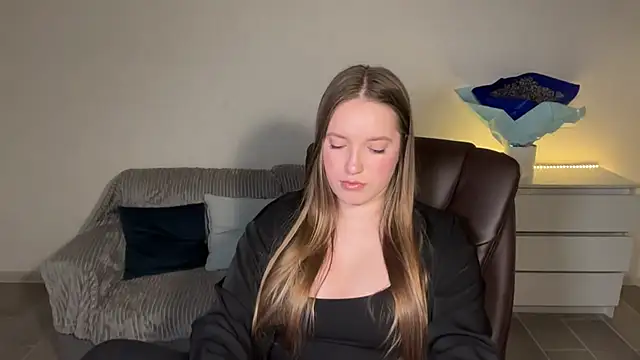 دردشة EvaMaddison الجنسية المباشرة