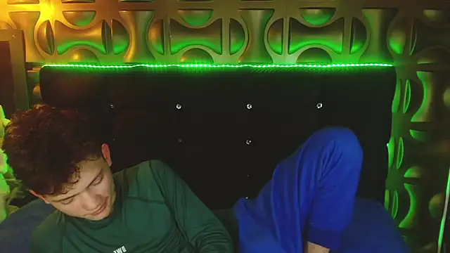 cruz_dante: онлайн-секс-чат