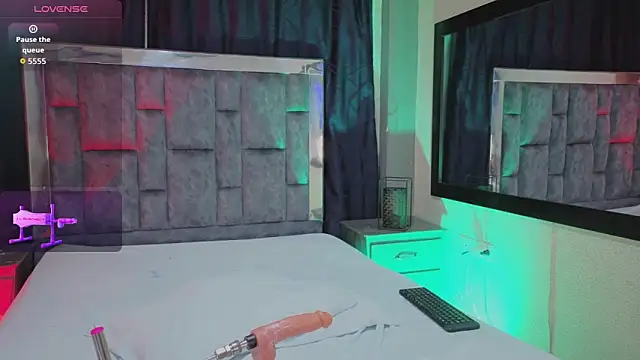 LeoMonnroe élő XXX-chatje