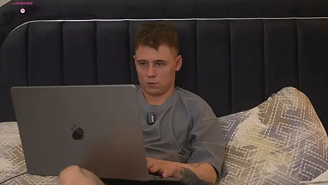 Webkamerová show areuinme