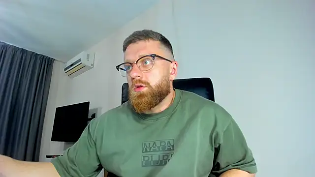 Findom_guyのライブXXXチャット