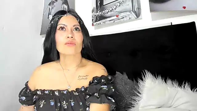 Tania_mature 即時 XXX 聊天