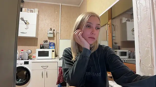 AngelJeniのライブXXXチャット