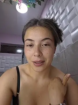 Chatroom XXX en direct de EmmaContreras_Val