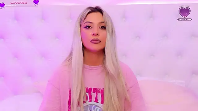 AriannaSins' Webcam Show