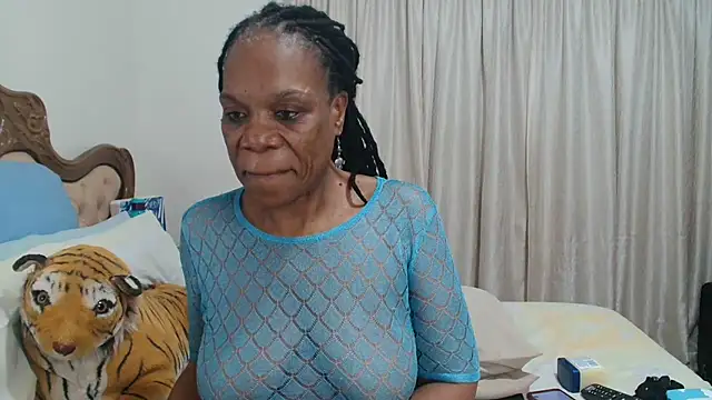 HotcougarのライブXXXチャット