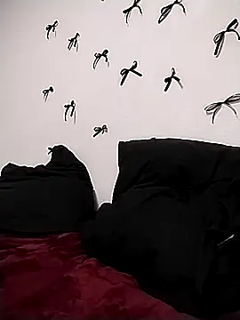 WhispersOfNight Chat XXX live