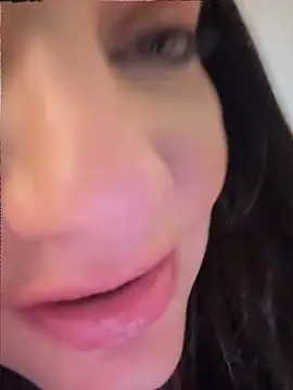 Онлайн чат XXX JessicaFlame