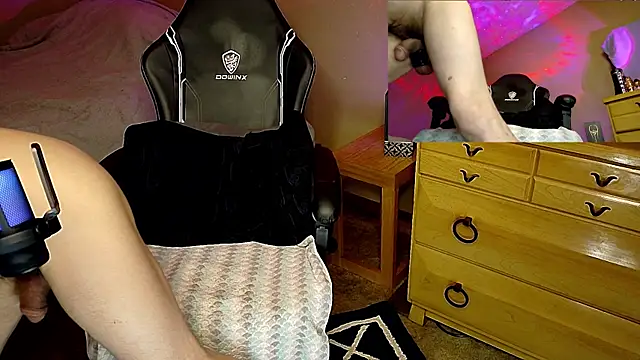 MasterForgedRayy élő XXX-chatje