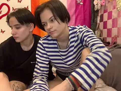 Kim__Ray élő XXX-chatje