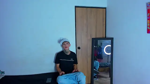 Darwinstark_ webkamerás műsora